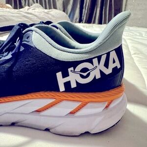 SOLD HOKA Clifton 7